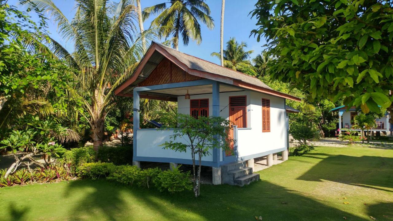 New Raya - Nias Beach Bungalows Lagudri Exterior photo